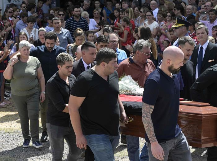Emiliano Sala son yolculuğuna uğurlandı