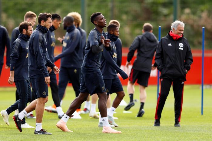 Manchester Unitedda Pogba-Mourinho savaşı sürüyor