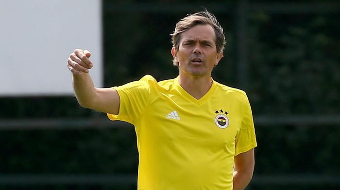 Phillip Cocu Fenerbahçeden ayrılmıyor çünkü...