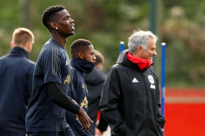 Manchester Unitedda Pogba-Mourinho savaşı sürüyor