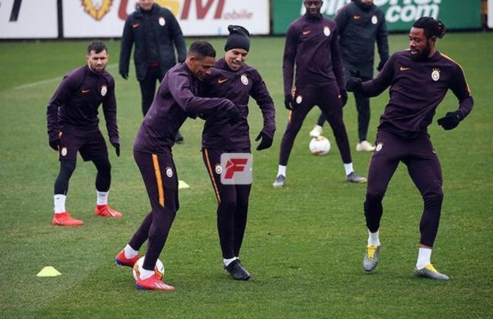 Fatih Terim Galatasaray - Benfica maçı öncesi idmanda şov yaptı