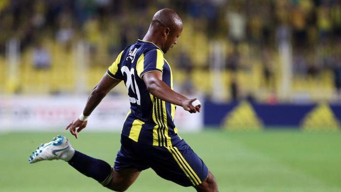 Fenerbahçenin yıldızı Andre Ayewe büyük şok