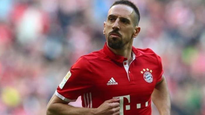 Galatasarayda Ribery gelişmesi... Kaçarcasına gitmişti