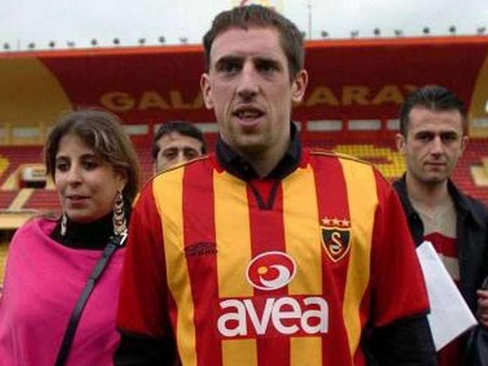 Galatasarayda Ribery gelişmesi... Kaçarcasına gitmişti
