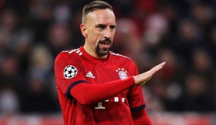 Galatasarayda Ribery gelişmesi... Kaçarcasına gitmişti