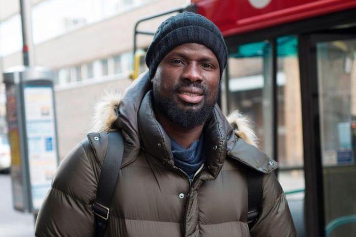 Galatasarayın eski yıldızı Emmanuel Eboue haber bekliyor