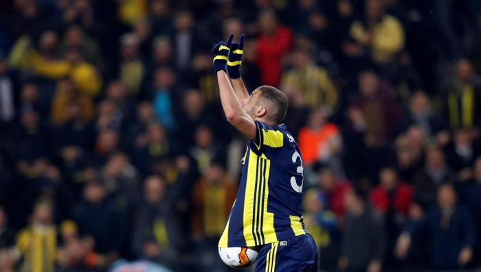 İslam Slimani attı, Fenerbahçeli taraftarlar şaştı kaldı