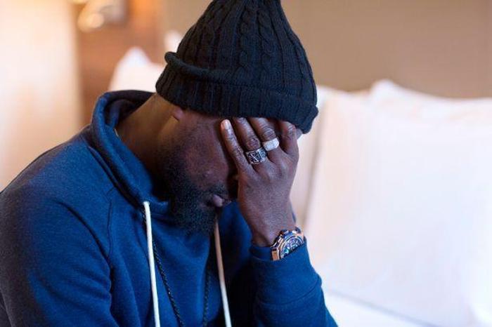 Galatasarayın eski yıldızı Emmanuel Eboue haber bekliyor
