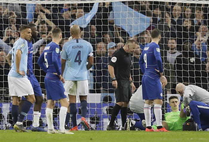 Carabao Cup finalinde büyük skandal Maurizio Sarri ile Kepa Arrizabalaga kavga etti