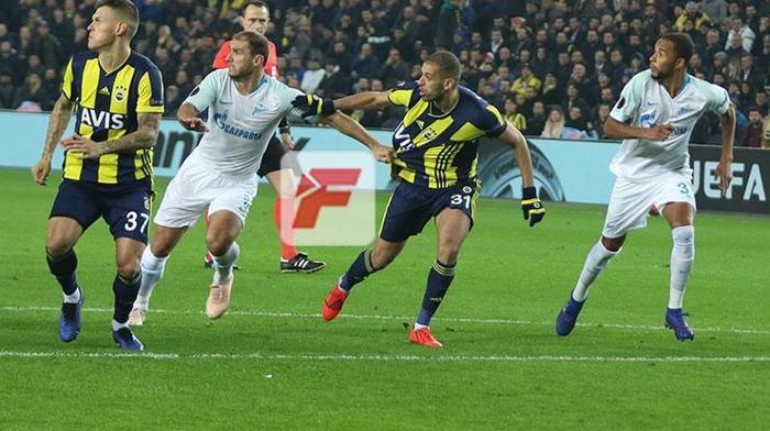 Fenerbahçe-Zenit maçında sürpriz isim Bakın kim çıktı...