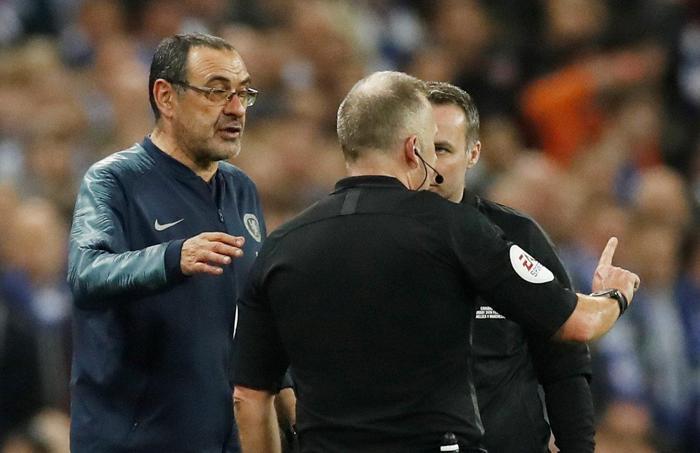 Carabao Cup finalinde büyük skandal Maurizio Sarri ile Kepa Arrizabalaga kavga etti