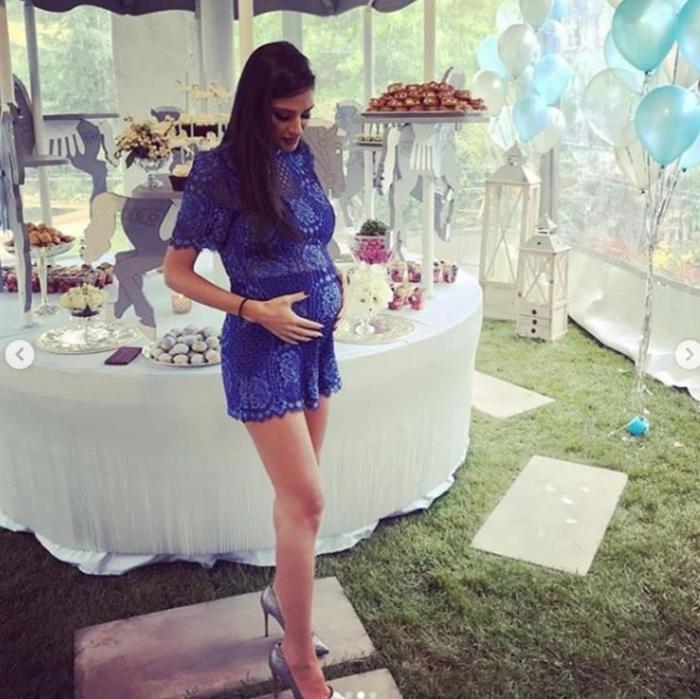 Aslıhan Doğanın baby shower partisine ünlüler akını...