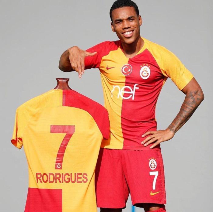 Galatasarayın yıldızı Garry Rodrigues için flaş transfer iddiası