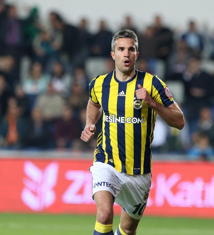 Van Persie Fenerbahçeli taraftarları çıldırttı