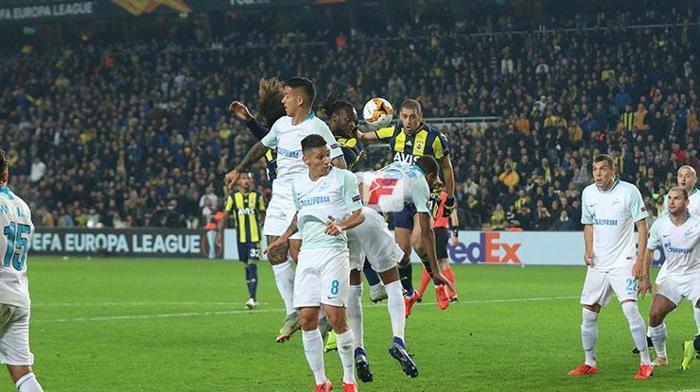 Fenerbahçe-Zenit maçında sürpriz isim Bakın kim çıktı...