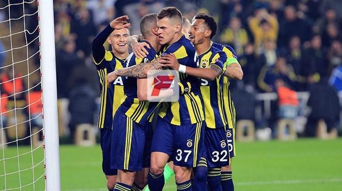 Fenerbahçe-Zenit maçında sürpriz isim Bakın kim çıktı...