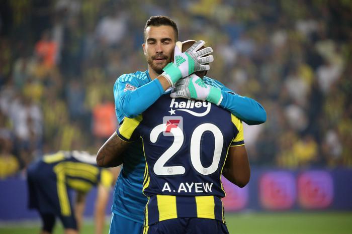Fenerbahçe - Beşiktaş maçından kareler