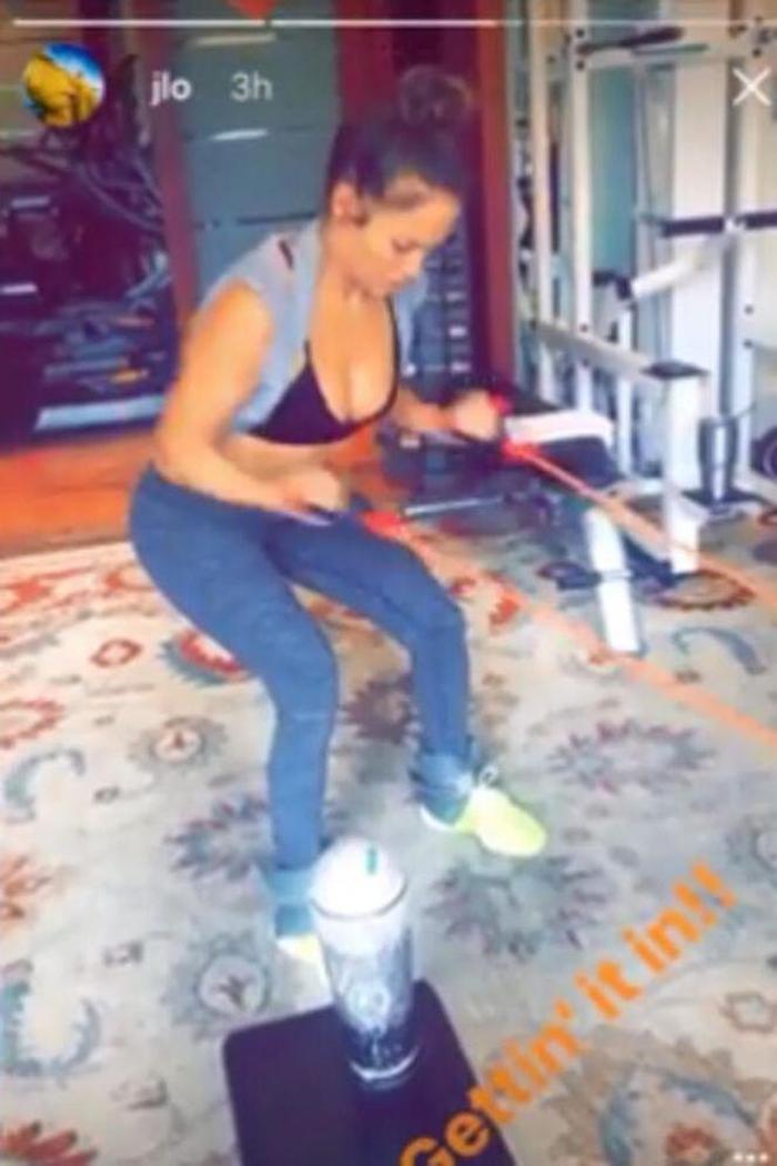 Jennifer Lopez sporla zamana meydan okuyor