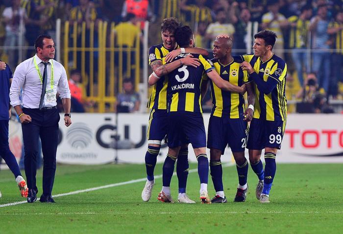Fanatik yazarlarının Fenerbahçe - Beşiktaş maçı yorumları