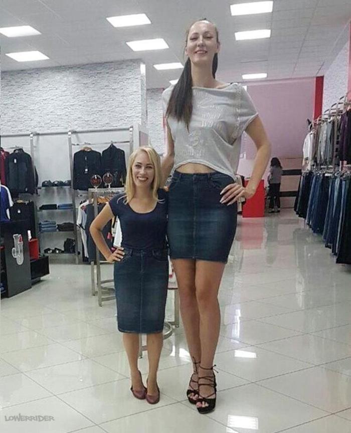 Dünyanın en uzun bacaklı modeli Ekaterina Lisina seçildi