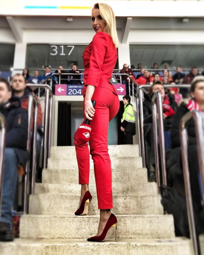 Yulia Ushakova sosyal medyayı salladı