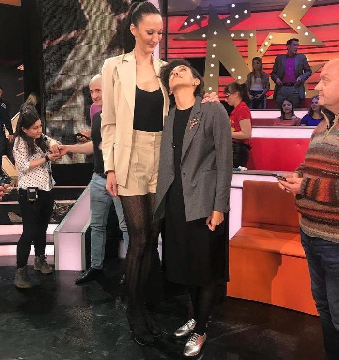 Dünyanın en uzun bacaklı modeli Ekaterina Lisina seçildi