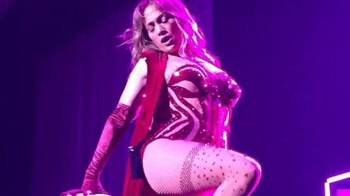 Jennifer Lopez sporla zamana meydan okuyor