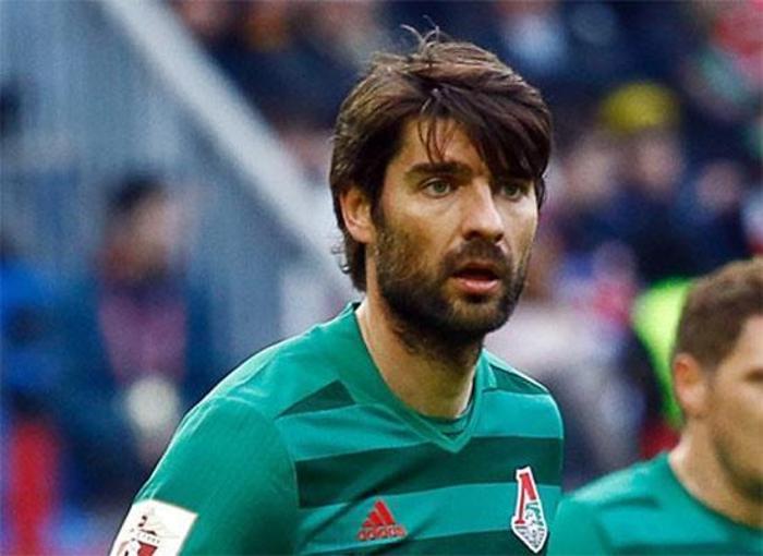 LOKOMOTIV MOSKVA (Lock-oh-mot-eev Moskva)