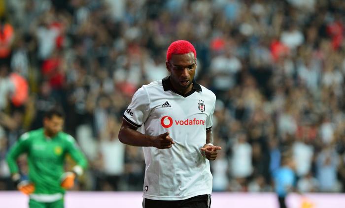 Taraftar uçurdu (Orhan Yıldırım)