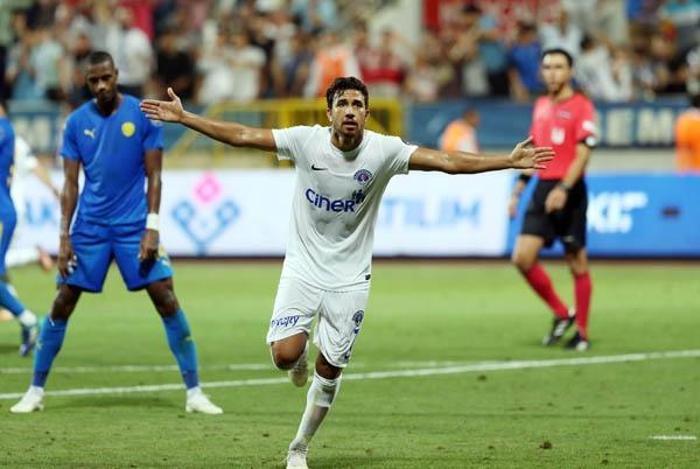 Trezeguet bombası İstanbula geldiler...