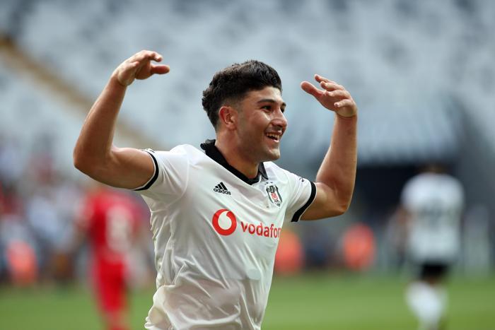 Beşiktaş-Altınordu maçında şok protesto