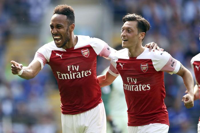 İngiliz medyasından Mesut Özil Fenerbahçeye... iddiası