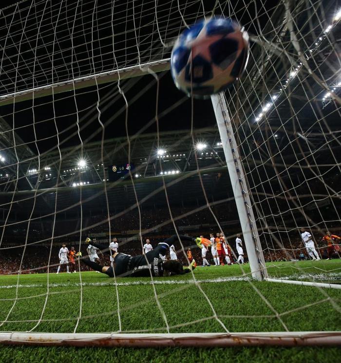Fanatik yazarlarının Galatasaray - Lokomotiv Moskova maçı yorumları