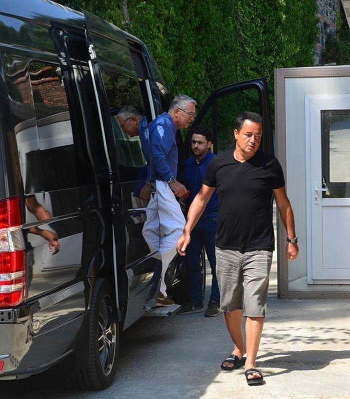 Acun Ilıcalı milyarder ortağı Ricardo Salinasla buluştu