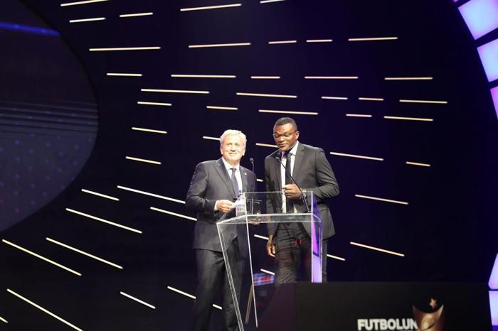 Futbolun Süperleri belli oldu Ödül töreninde yıldızlar geçidi