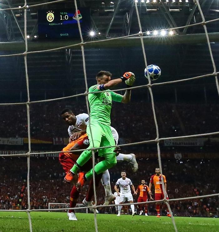 Fanatik yazarlarının Galatasaray - Lokomotiv Moskova maçı yorumları