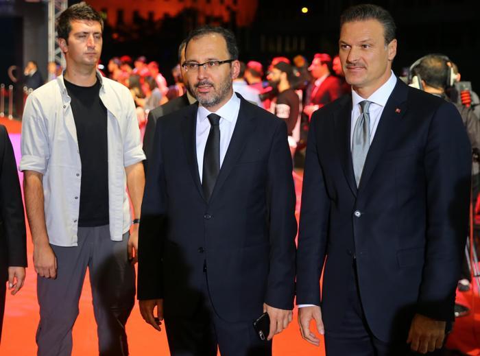 Futbolun Süperleri belli oldu Ödül töreninde yıldızlar geçidi
