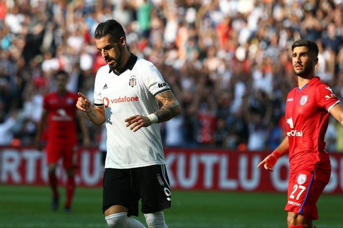 Beşiktaş-Altınordu maçında şok protesto