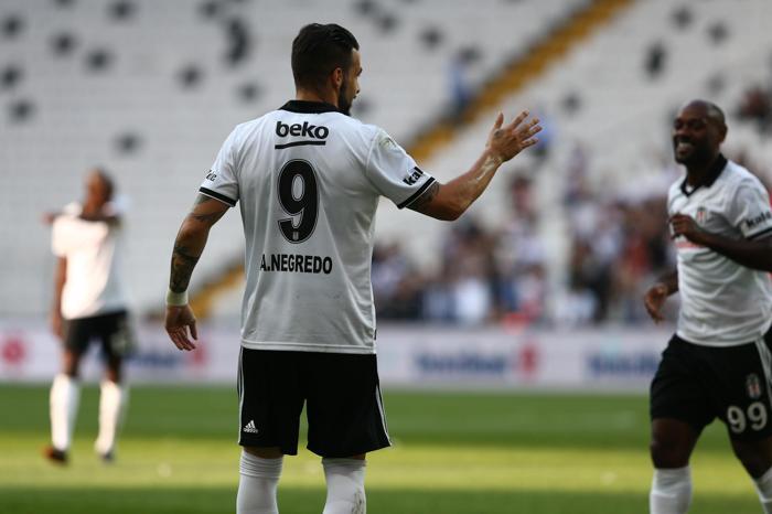 Beşiktaş-Altınordu maçında şok protesto