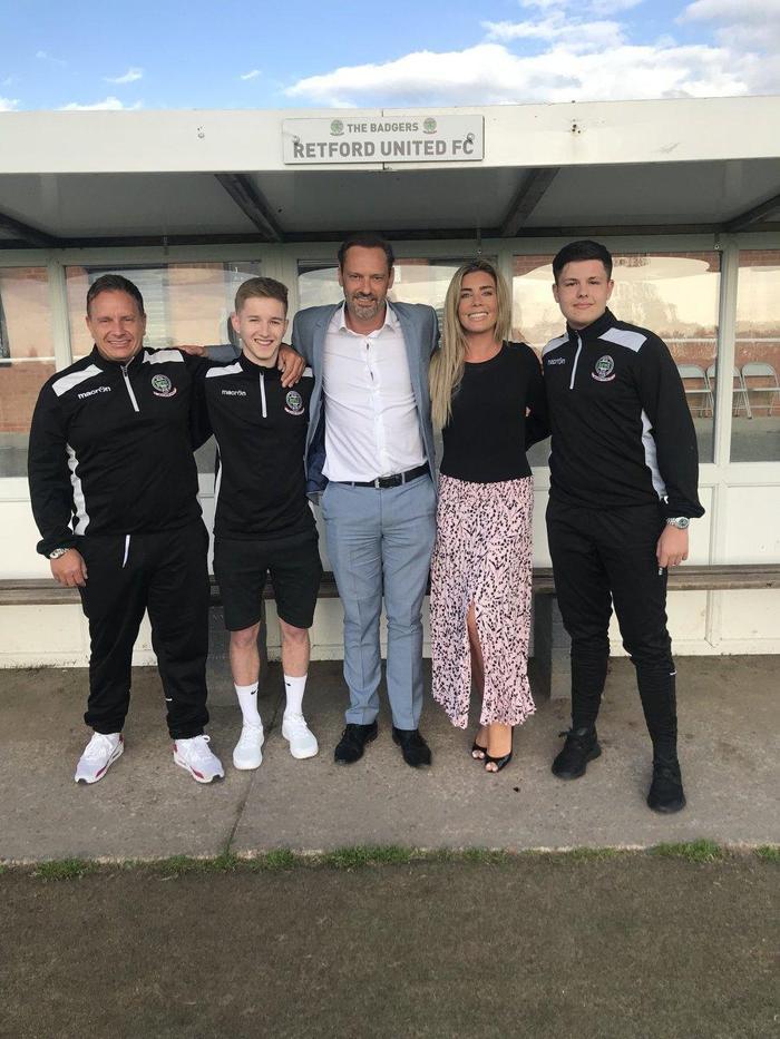 Üç çocuk annesi futbol milyarderi | Yaşamı göz kamaştırıyor