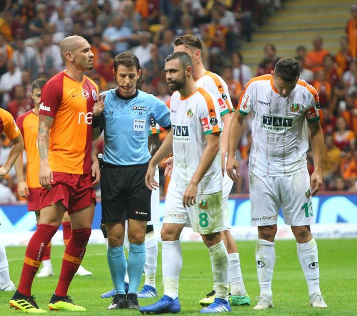 Spor yazarlarının Galatasaray - Alanyaspor maçının değerlendirmeleri