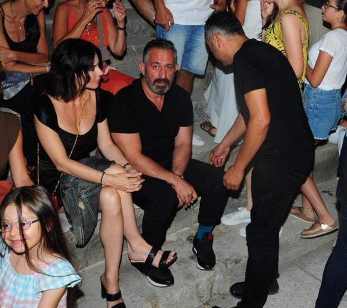 Bize ihanet ettin Cem