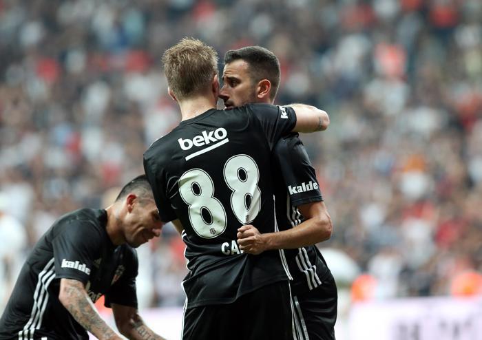 Oğuzhan Özyakuptan olay gol sevinci