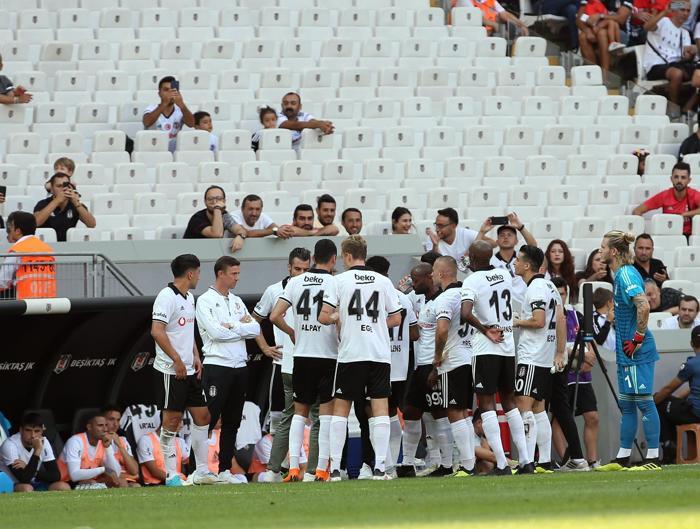 Beşiktaş-Altınordu maçında şok protesto