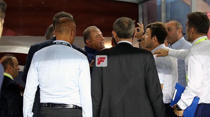 Trabzonspor - Galatasaray maçının ardından tartışma Fatih Terim ve Hasan Şaş çıldırdı