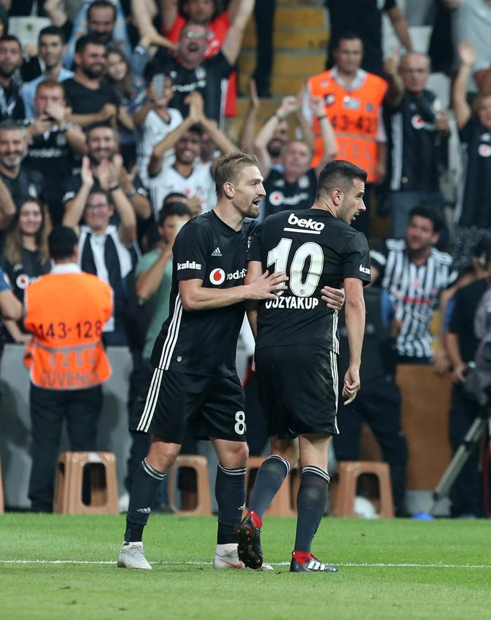 Oğuzhan Özyakuptan olay gol sevinci