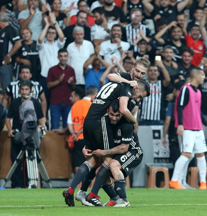 Oğuzhan Özyakuptan olay gol sevinci