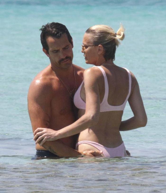 Robin Wright - Clement Giraudet çiftinden balayında aşk oyunu