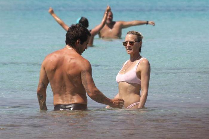 Robin Wright - Clement Giraudet çiftinden balayında aşk oyunu