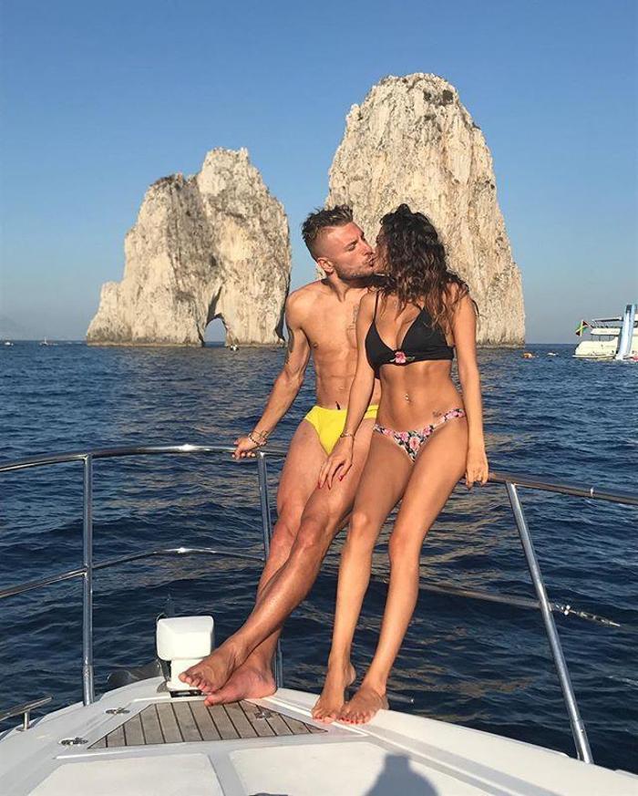 Ciro Immobile güzel eşini bırakıp oyun oynadı